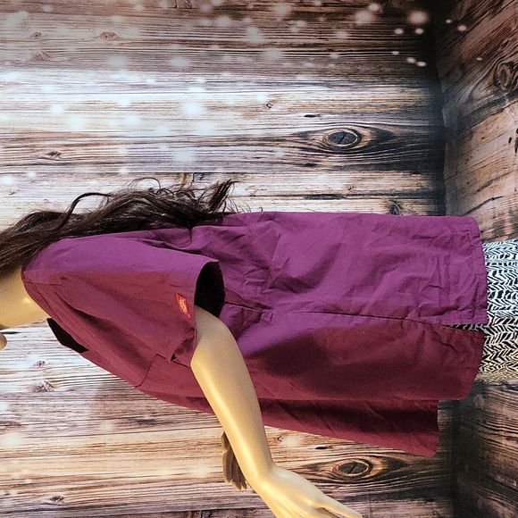 NWOT Dickies WOMEN'S Nursing Scrub Shirt Size M - Picture 4 of 8